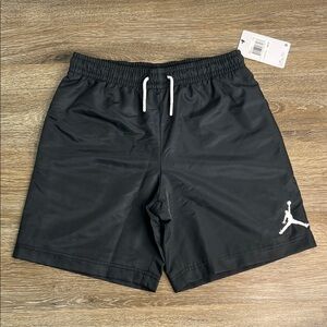 Jordan Boys Black Athletic Shorts – Size M (10–12 Years) – NWT